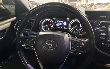 Toyota Camry, 2018 год, 2 950 000 рублей, 19 фотография