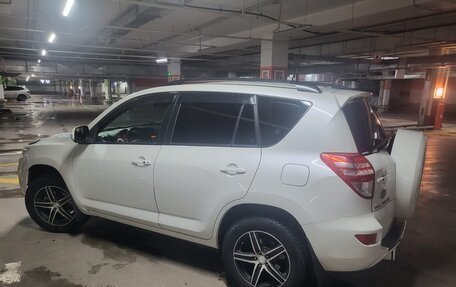 Toyota RAV4, 2011 год, 2 050 000 рублей, 6 фотография