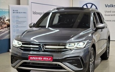 Volkswagen Tiguan II, 2021 год, 3 140 000 рублей, 1 фотография