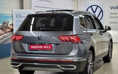 Volkswagen Tiguan II, 2021 год, 3 140 000 рублей, 4 фотография