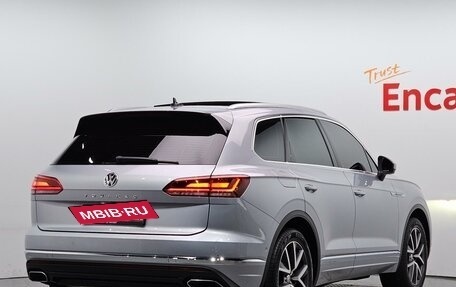 Volkswagen Touareg III, 2021 год, 6 850 000 рублей, 3 фотография