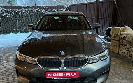 BMW 3 серия, 2019 год, 4 360 000 рублей, 1 фотография