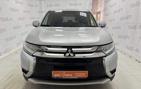 Mitsubishi Outlander III рестайлинг 3, 2016 год, 2 130 000 рублей, 3 фотография