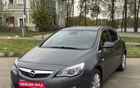 Opel Astra J, 2011 год, 820 000 рублей, 3 фотография