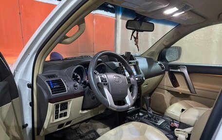 Toyota Land Cruiser Prado 150 рестайлинг 2, 2013 год, 3 350 000 рублей, 7 фотография