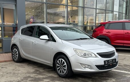 Opel Astra J, 2011 год, 780 000 рублей, 3 фотография