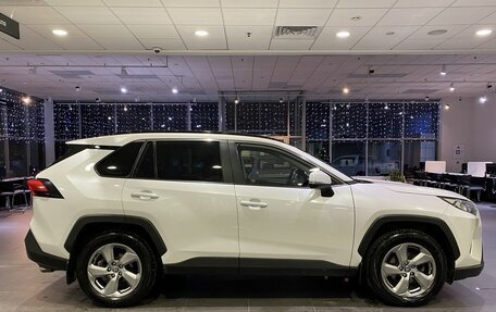 Toyota RAV4, 2021 год, 3 179 000 рублей, 4 фотография