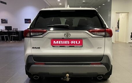 Toyota RAV4, 2021 год, 3 179 000 рублей, 6 фотография