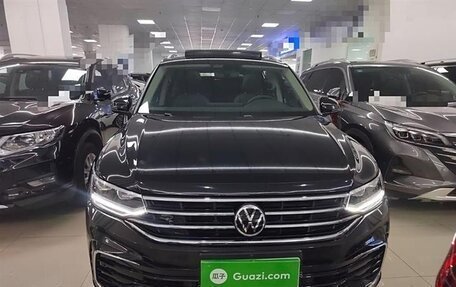 Volkswagen Tiguan II, 2021 год, 3 616 000 рублей, 7 фотография