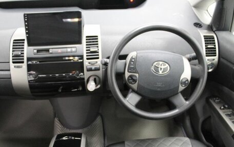 Toyota Prius, 2009 год, 1 054 000 рублей, 11 фотография