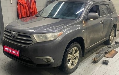 Toyota Highlander III, 2013 год, 2 199 000 рублей, 1 фотография