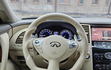 Infiniti FX II, 2011 год, 2 100 000 рублей, 11 фотография