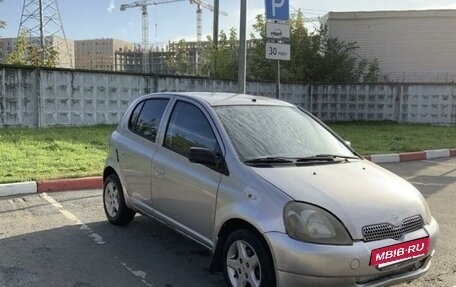 Toyota Yaris I рестайлинг, 2001 год, 260 000 рублей, 3 фотография