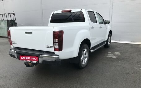 Isuzu D-Max II, 2017 год, 2 415 000 рублей, 9 фотография