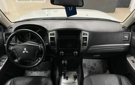 Mitsubishi Pajero IV, 2015 год, 3 089 000 рублей, 13 фотография