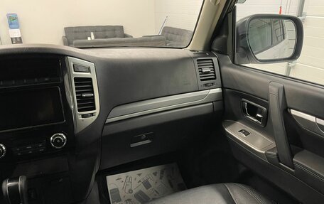 Mitsubishi Pajero IV, 2015 год, 3 089 000 рублей, 12 фотография