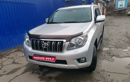 Toyota Land Cruiser Prado 150 рестайлинг 2, 2011 год, 3 500 000 рублей, 2 фотография