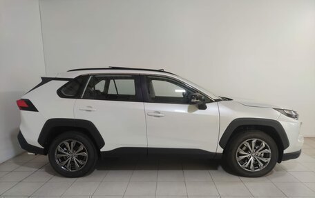 Toyota RAV4, 2024 год, 5 300 000 рублей, 6 фотография