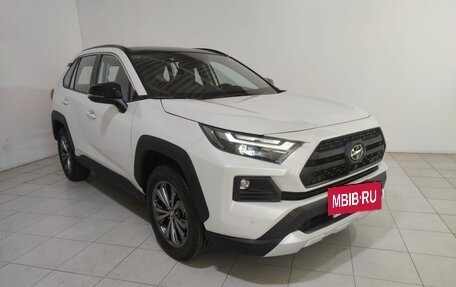 Toyota RAV4, 2024 год, 5 300 000 рублей, 7 фотография