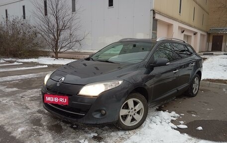 Renault Megane III, 2010 год, 650 000 рублей, 2 фотография