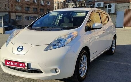 Nissan Leaf I, 2016 год, 680 000 рублей, 2 фотография