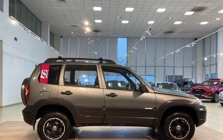 Chevrolet Niva I рестайлинг, 2011 год, 670 000 рублей, 4 фотография