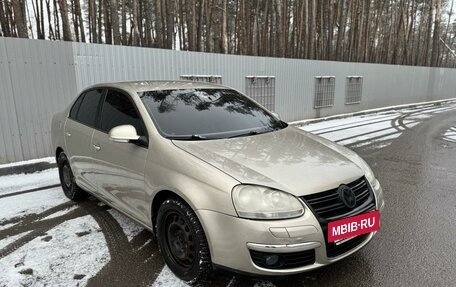 Volkswagen Jetta VI, 2007 год, 700 000 рублей, 2 фотография