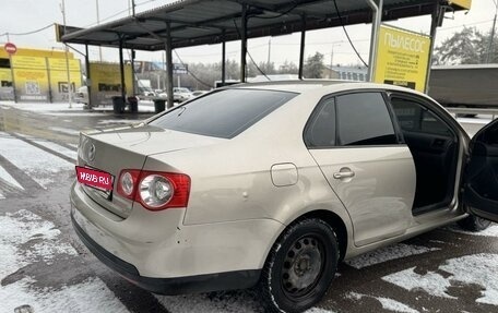 Volkswagen Jetta VI, 2007 год, 700 000 рублей, 3 фотография