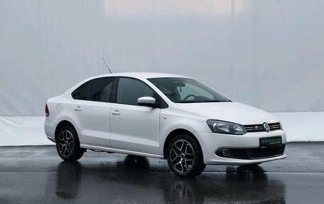 Volkswagen Polo VI (EU Market), 2012 год, 690 000 рублей, 3 фотография