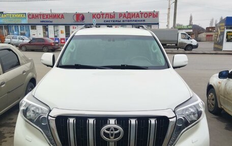 Toyota Land Cruiser Prado 150 рестайлинг 2, 2016 год, 3 990 000 рублей, 7 фотография