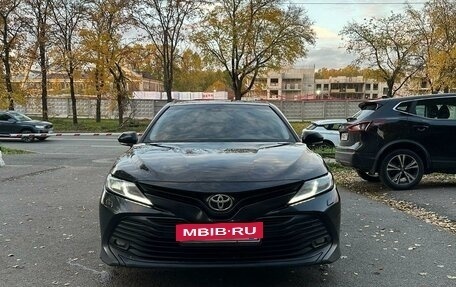 Toyota Camry, 2020 год, 2 900 000 рублей, 8 фотография