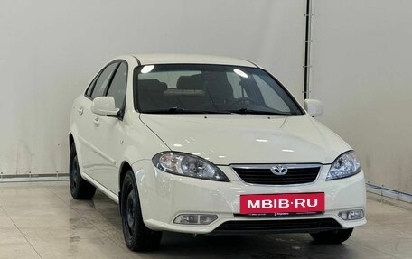 Daewoo Gentra II, 2013 год, 675 000 рублей, 2 фотография