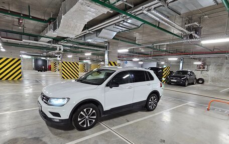 Volkswagen Tiguan II, 2019 год, 3 000 000 рублей, 2 фотография