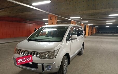 Mitsubishi Delica D:5 I, 2009 год, 2 650 000 рублей, 21 фотография