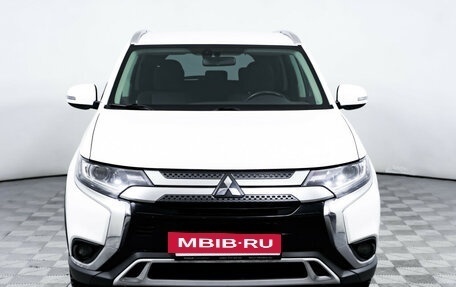 Mitsubishi Outlander III рестайлинг 3, 2018 год, 2 358 000 рублей, 2 фотография