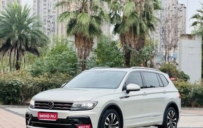 Volkswagen Tiguan II, 2020 год, 3 300 000 рублей, 1 фотография