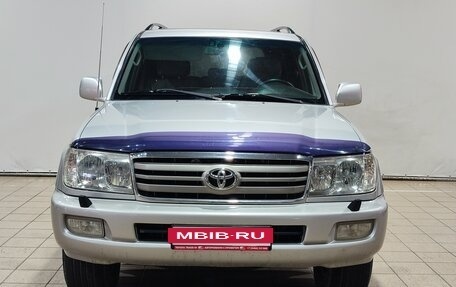 Toyota Land Cruiser 100 рестайлинг 2, 2006 год, 2 220 000 рублей, 2 фотография