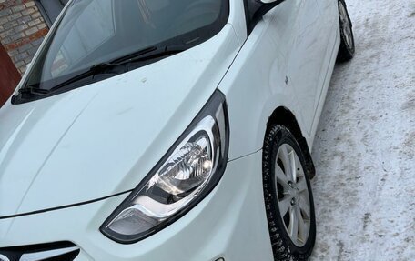 Hyundai Solaris II рестайлинг, 2011 год, 700 000 рублей, 11 фотография