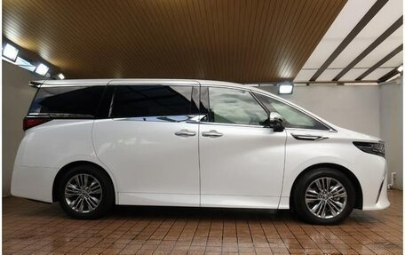 Toyota Alphard, 2024 год, 9 800 000 рублей, 6 фотография