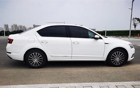 Skoda Octavia, 2021 год, 1 690 990 рублей, 3 фотография