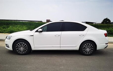 Skoda Octavia, 2021 год, 1 690 990 рублей, 2 фотография