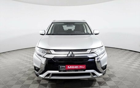 Mitsubishi Outlander III рестайлинг 3, 2020 год, 2 690 000 рублей, 2 фотография