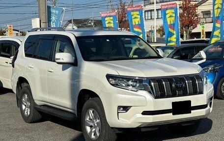 Toyota Land Cruiser Prado 150 рестайлинг 2, 2020 год, 3 760 000 рублей, 3 фотография