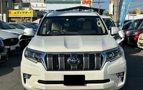 Toyota Land Cruiser Prado 150 рестайлинг 2, 2020 год, 3 760 000 рублей, 2 фотография