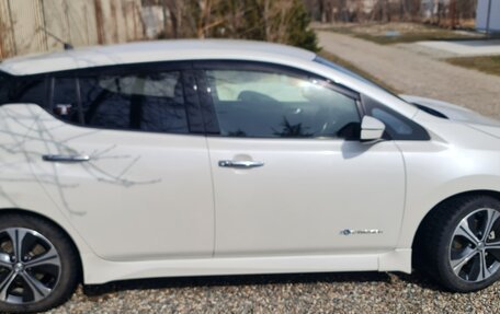 Nissan Leaf II, 2018 год, 1 515 000 рублей, 4 фотография