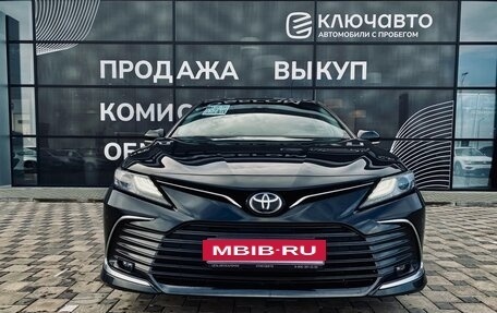 Toyota Camry, 2022 год, 3 650 000 рублей, 2 фотография