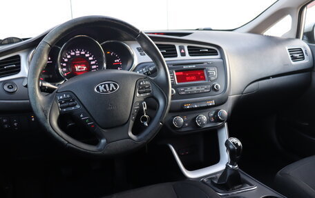 KIA cee'd III, 2014 год, 1 045 000 рублей, 12 фотография