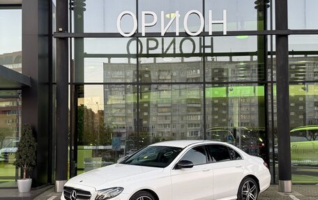 Mercedes-Benz E-Класс, 2019 год, 5 000 000 рублей, 1 фотография