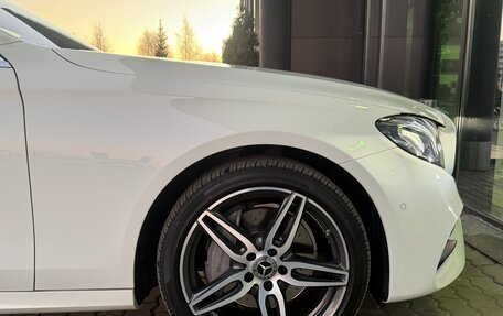 Mercedes-Benz E-Класс, 2019 год, 5 000 000 рублей, 7 фотография