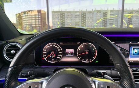 Mercedes-Benz E-Класс, 2019 год, 5 000 000 рублей, 11 фотография